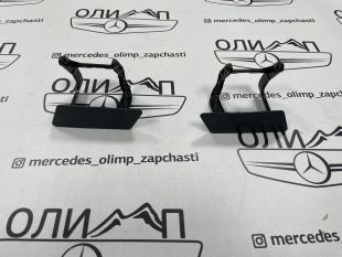 Крышка форсунки омывателя GL x164 рест Крышка форсунки омывателя GL x164 рест